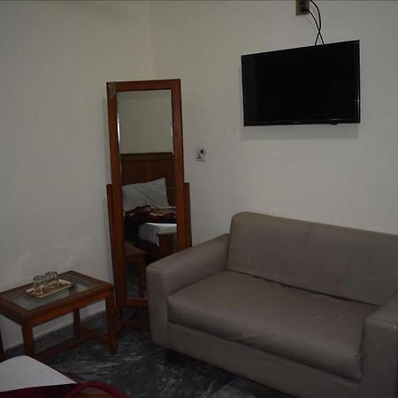 Hotel Al Hamrah Исламабад Екстериор снимка