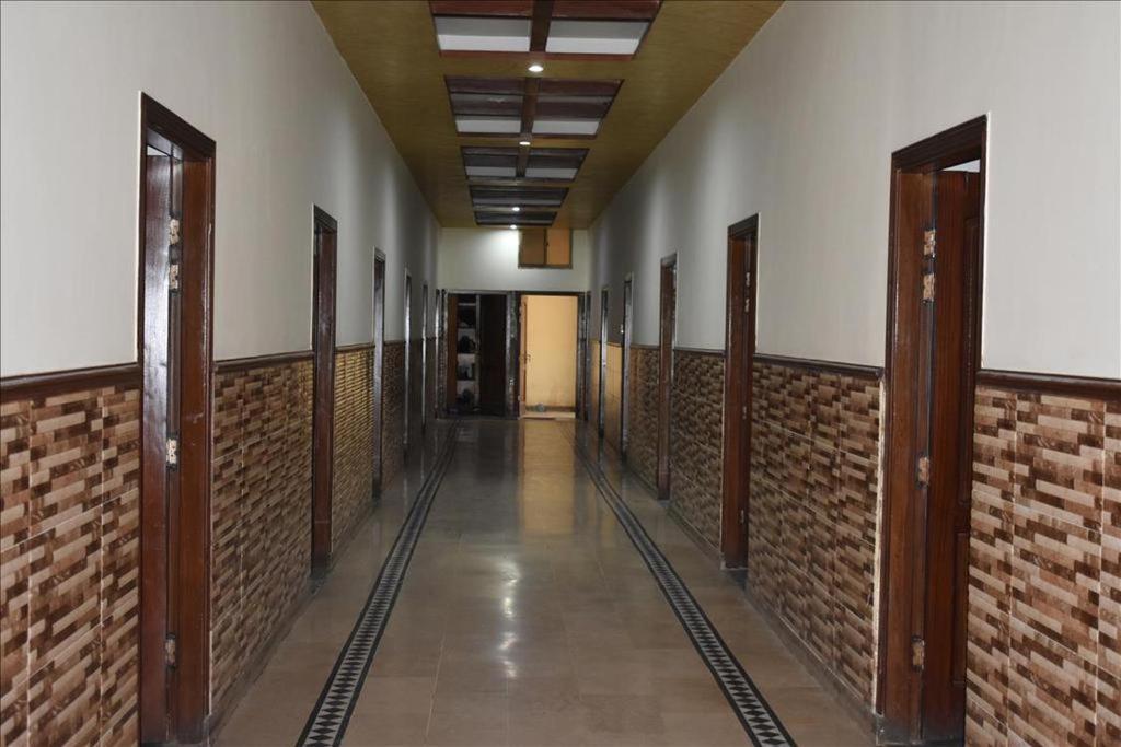 Hotel Al Hamrah Исламабад Екстериор снимка